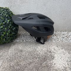 Fox mainframe helmet mips included