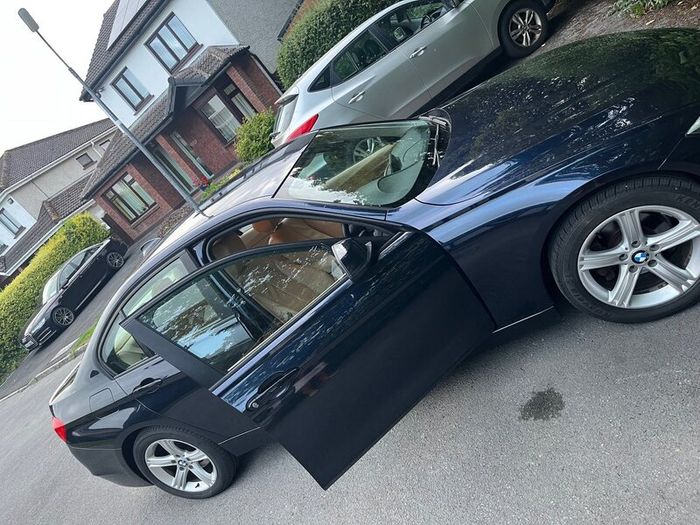 BMW 3-Series 2012