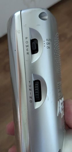 Clock radio