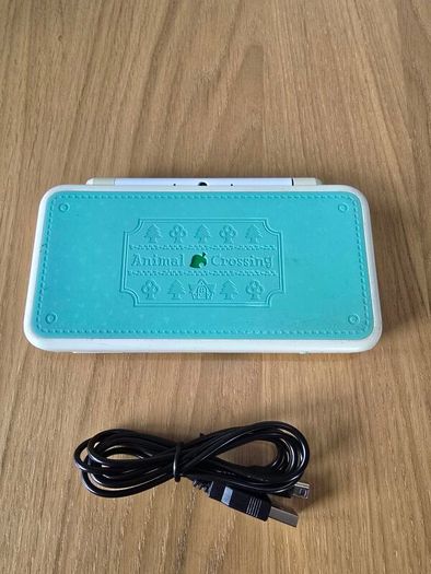 New Nintendo 2DS XL Animal Crossing