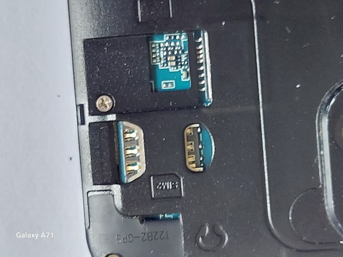 XGODY Mobile Phone, Model K40, excellent cosmetic condition, pin locked, for parts or repair