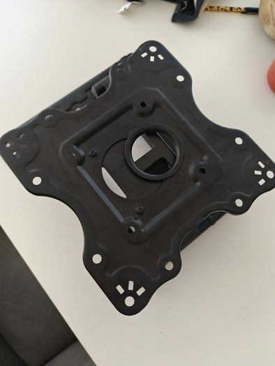 Adjustable TV wall bracket