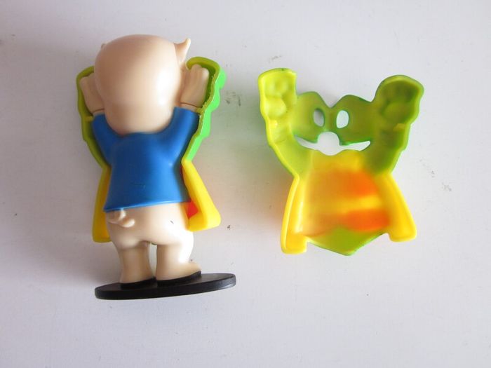 2023 Burger King Jr Meal Toy Warner Brothers 100 Anniversary Porky Pig Robin DC