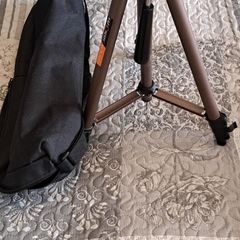 Camera tripod