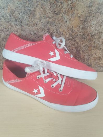 Converse canvas runners trainers Size UK 6 EU 40 womens mens juniors unisex