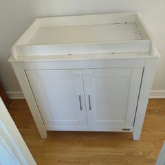 Changing Unit Mamas and Papas