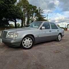 Mercedes-Benz E-Class 1993