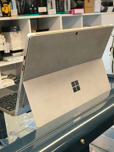 Microsoft Surface Pro 5 - Model 1796, Intel i5 7th Gen, 8GB RAM, 256GB SSD, Windows 11 Pro (Battery is weak)