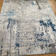 Extra Large 240x330cm Kukoon Grace Rug As New