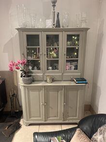 Dresser 6 door