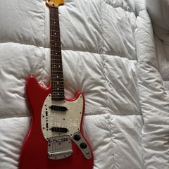 Squier - Mustang w/ Hot Rail