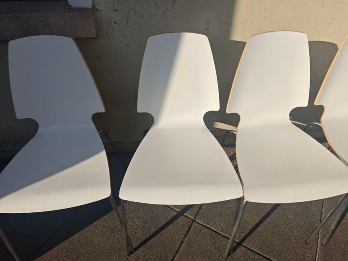 6 IKEA Vilmar stackable chairs - white