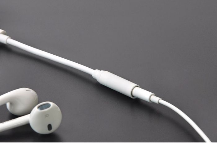 USB Type C to Audio 3.5 Jack AUX Adapter