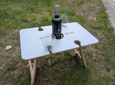 Flying tiger portable picnic table