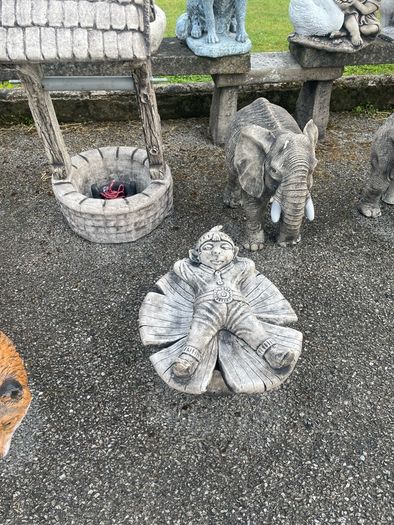garden ornaments