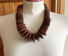 Vintage statement chunky  wooden disc Graduated necklace