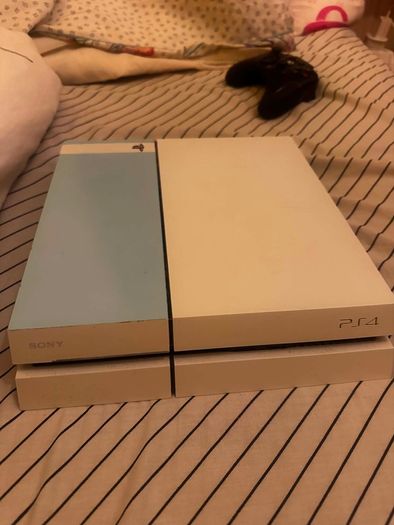 ps4 fat 1TB jailbreak 11.00 and controller 2