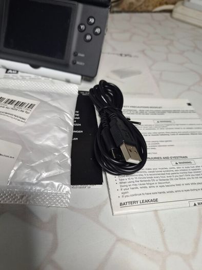 Ds black boxed