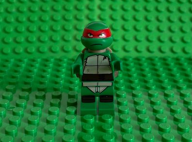LEGO Teenage Mutant Ninja Turtles Raphael minifigure (tnt015)