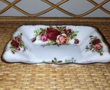 Royal Albert Old Country Roses trinket/soap dish