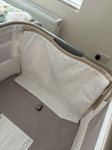 Tutti Bambini CoZee Lite Bedside Crib Latte