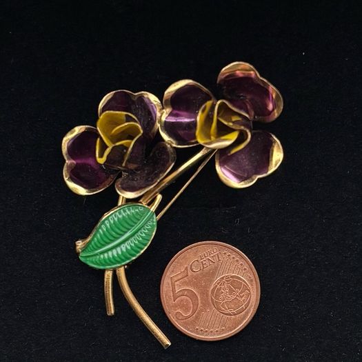 Vintage floral pansies brooch