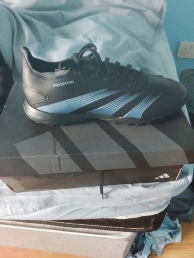 Adidas predators hybridfeel