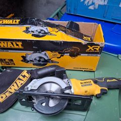Dewalt DCS571N saw