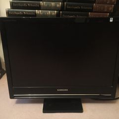 Samsung Sync master 225MW 22 -inch HDTV