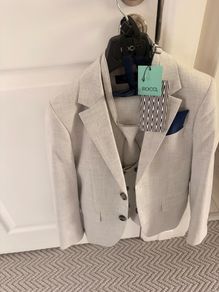 Boys communion suit size 8yrs
