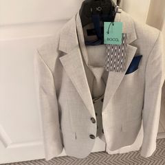 Boys communion suit size 8yrs