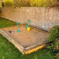 Sand Pit & Kids Dumper (Free)