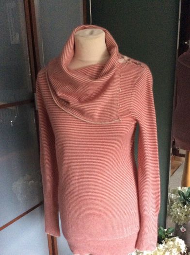 GAP Cashmere Long Striped with Rolled Collar / Size M