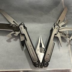 Leatherman Arc + Leatherman bit kit