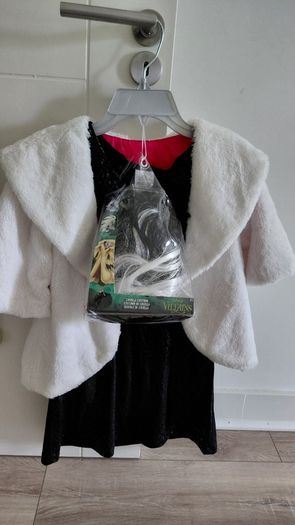 Girls costume