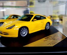 Porsche 911 Gt3 1:43 Model Reduced To Clear