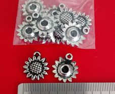 Jewellery Making - Acrylic Flower Charms