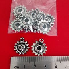 Jewellery Making - Acrylic Flower Charms