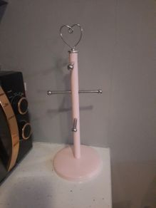 pink mug tree