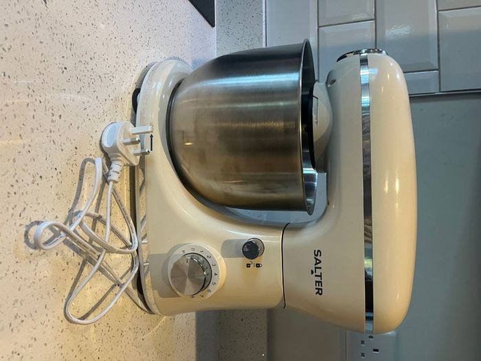 Stand mixer