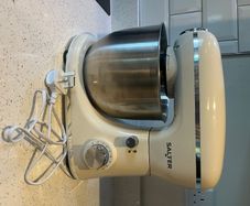 Stand mixer