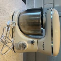 Stand mixer
