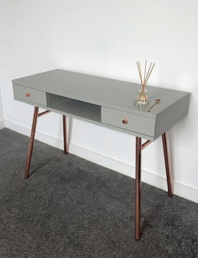 Dressing table