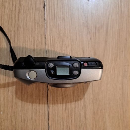 pentax ESPIO 738 Auto focus red eye reduction camera