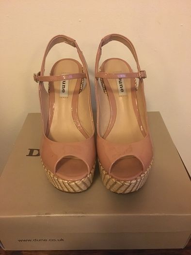 Dune sandal