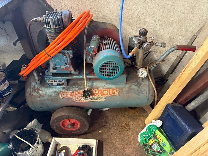 Clarke air compressor