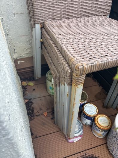 4 garden chairs