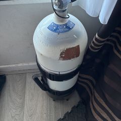 scuba tank