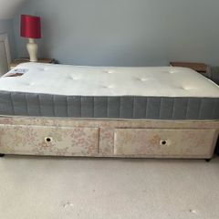 Single divan bed with drawers