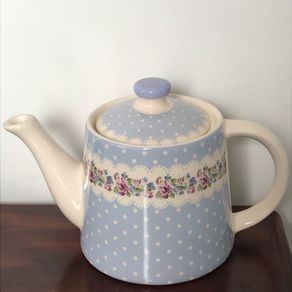 The Potters Yard Teapot Handmade